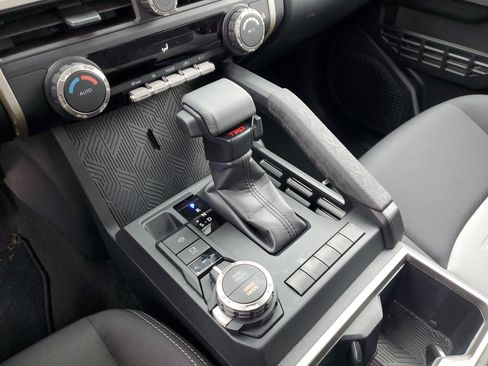 Used 2025 Toyota Tacoma TRD Sport image 22