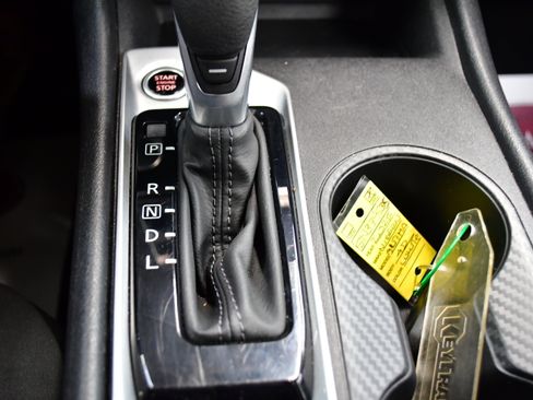 Used 2025 Nissan Altima 2.5 SV image 27