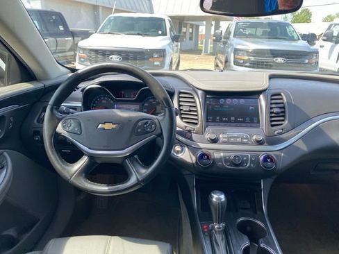 Used 2018 Chevrolet Impala LT w/ LT Convenience Package FWD image 14