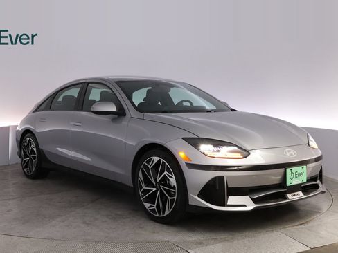 Used 2024 Hyundai Ioniq 6 Limited RWD image 13