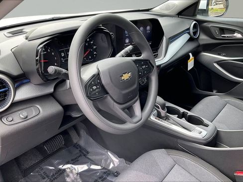 New 2026 Chevrolet Trax LS w/ LS Convenience Package image 7