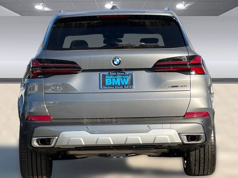 Used 2026 BMW X5 xDrive40i image 9
