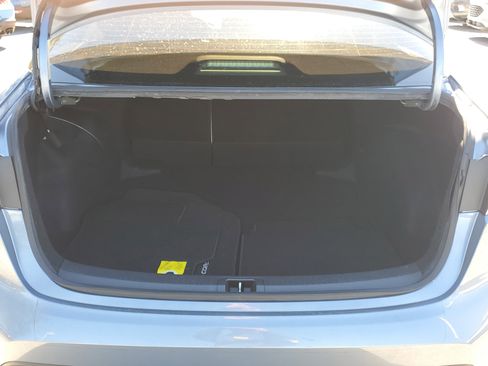 Used 2021 Toyota Corolla LE w/ LE Convenience Package image 11