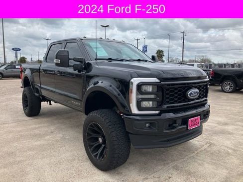 Used 2024 Ford F250 Lariat w/ Sport Appearance Package image 9