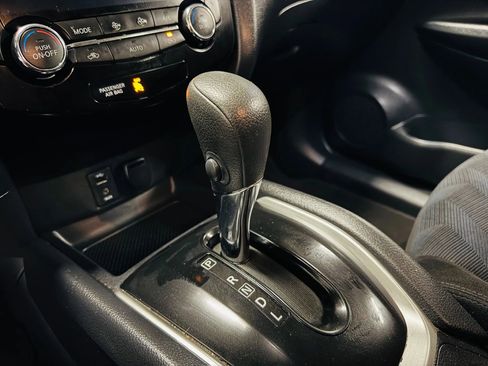 Used 2015 Nissan Rogue SV AWD/4WD image 20