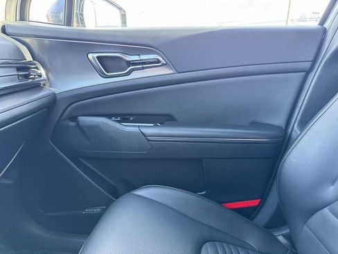 Used 2023 Kia Sportage SX image 29