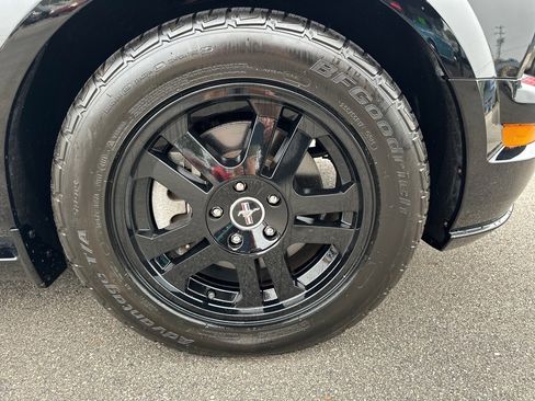 Used 2006 Ford Mustang GT image 13