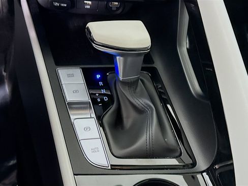 Certified 2023 Hyundai Elantra Limited image 11