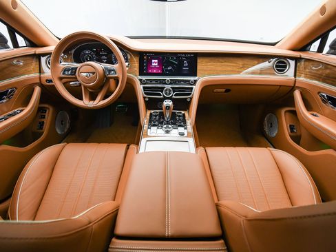 New 2026 Bentley Flying Spur Plug-In Hybrid image 4