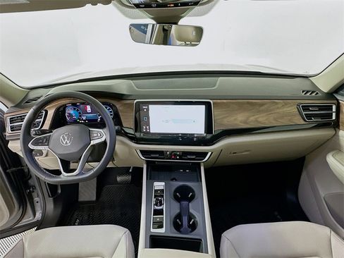New 2026 Volkswagen Atlas SE image 3