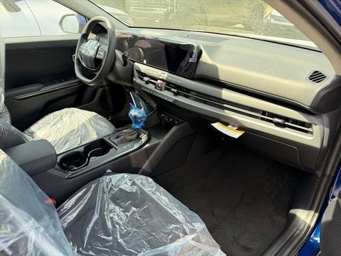 New 2026 Kia K4 FWD image 15