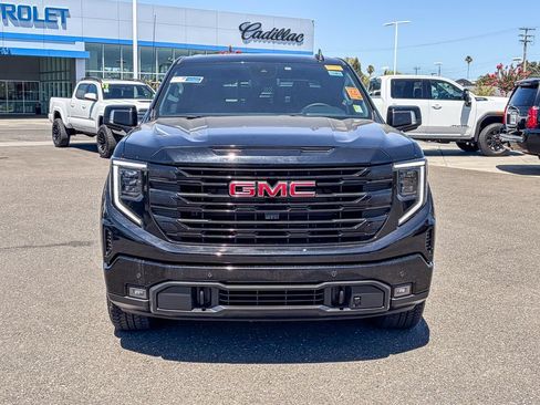 Used 2025 GMC Sierra 1500 Elevation AWD/4WD image 6