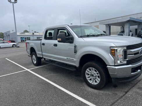 Used 2019 Ford F250 XLT AWD/4WD image 1