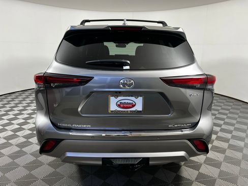 Certified 2026 Toyota Highlander Platinum image 6