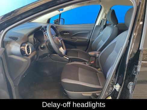 Used 2025 Nissan Versa SV FWD image 10