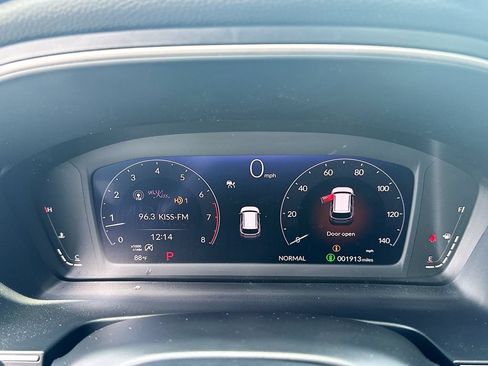 Used 2026 Honda Pilot Elite image 12