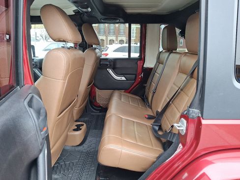 Used 2012 Jeep Wrangler Unlimited Sahara w/ Dual Top Group image 11