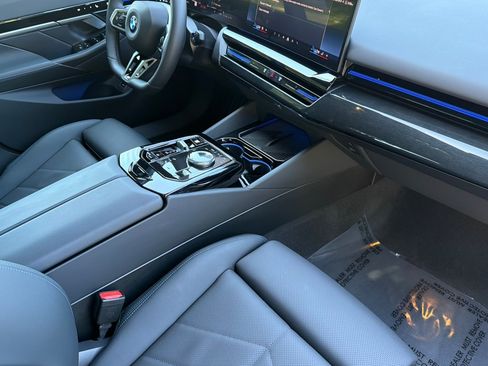 Used 2026 BMW 530i RWD image 19