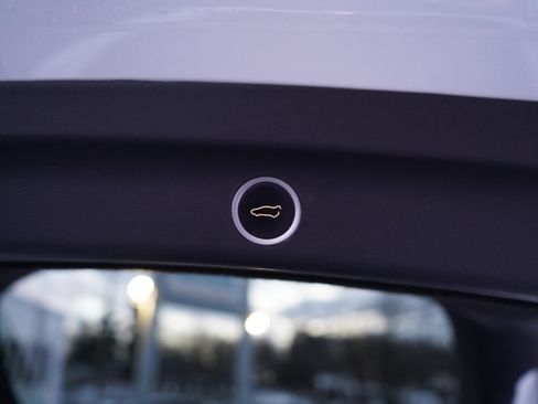 Used 2020 Tesla Model Y Performance image 77