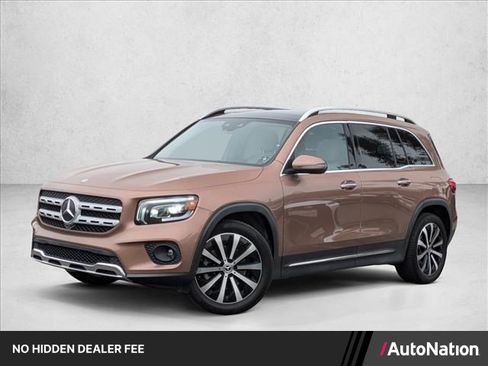 Used 2022 Mercedes-Benz GLB 250 4MATIC image 1