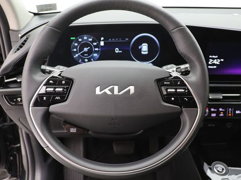 Used 2024 Kia Niro Wind w/ Wind Preserve Package FWD image 16