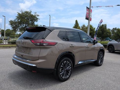 Used 2024 Nissan Rogue Platinum w/ Platinum Premium Package FWD image 5