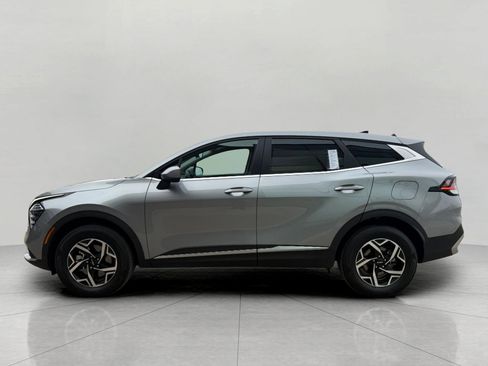 Used 2025 Kia Sportage LX image 8
