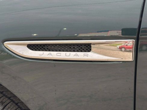 Used 2017 Jaguar F-PACE Prestige image 41