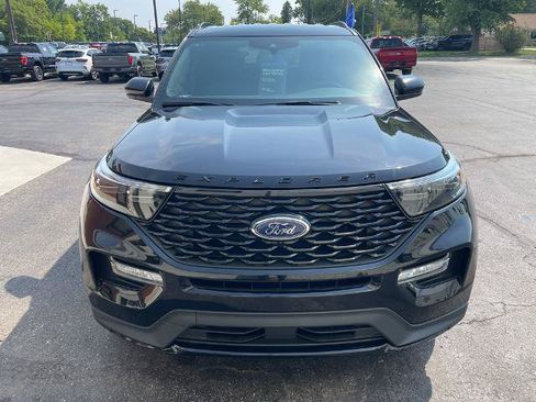 Certified 2023 Ford Explorer ST-Line AWD/4WD image 2
