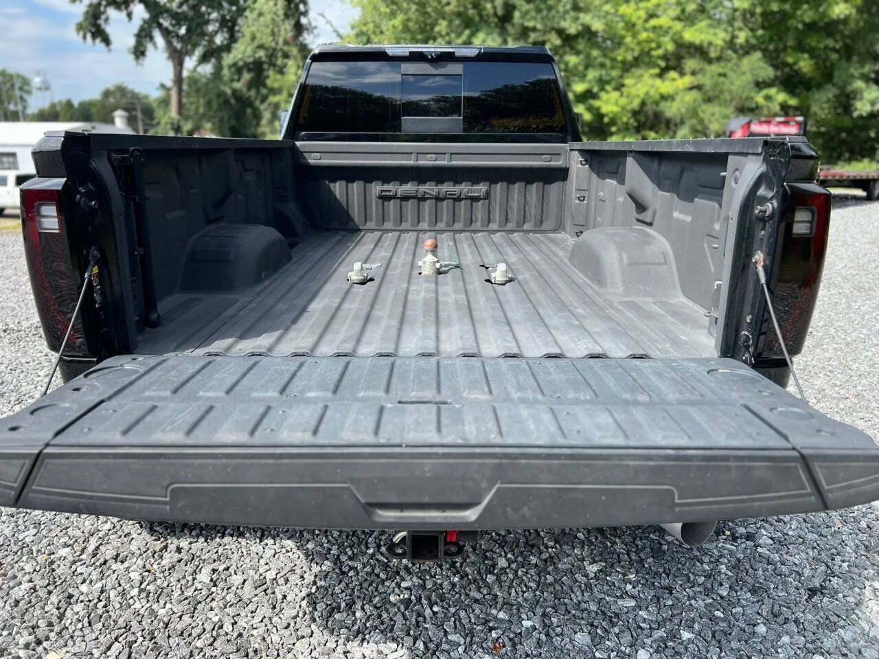 Used 2024 GMC Sierra 3500 Denali w/ Technology Package AWD/4WD image 7