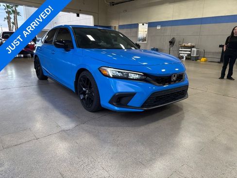 Used 2024 Honda Civic Sport image 2