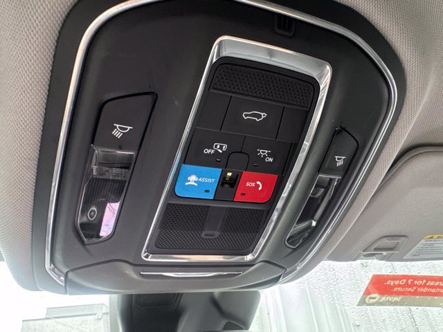 Used 2024 Jeep Grand Cherokee Limited w/ Trailer Tow Package AWD/4WD image 22