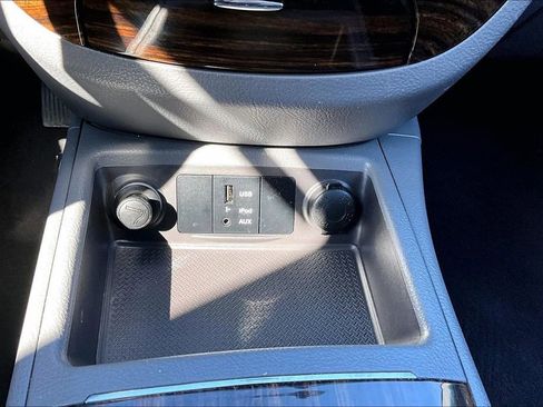 Used 2011 Hyundai Santa Fe GLS image 16