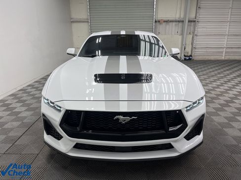 Used 2024 Ford Mustang GT Premium image 9