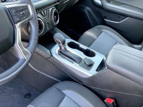 Used 2024 Chevrolet Blazer LT FWD image 16