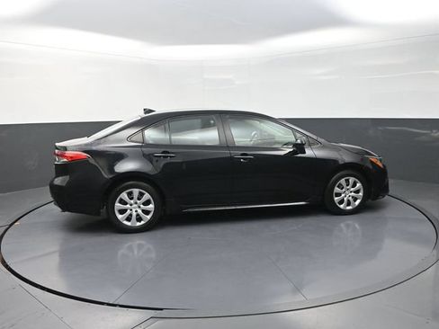 Used 2024 Toyota Corolla LE FWD image 9