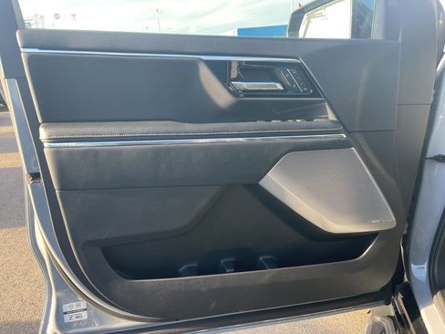 Used 2024 GMC Sierra EV Denali image 9