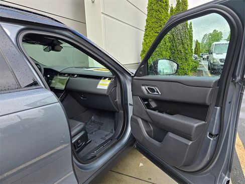 New 2026 Land Rover Range Rover Velar Dynamic SE AWD/4WD image 31