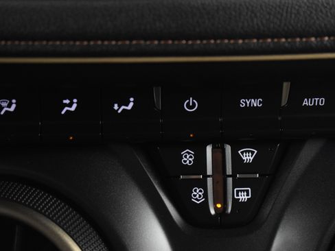 Used 2023 Chevrolet Blazer Premier w/ Driver Confidence II Package image 39