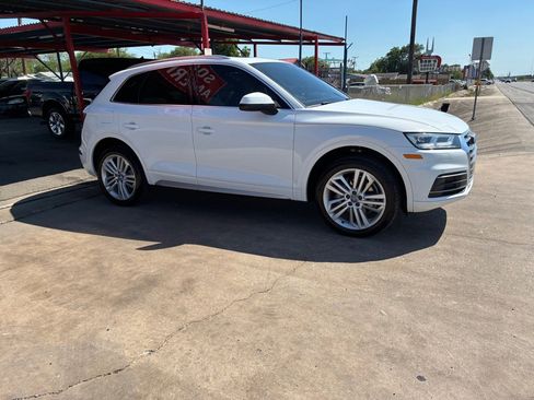 Used 2018 Audi Q5 2.0T Premium Plus w/ Premium Plus Package AWD/4WD image 24
