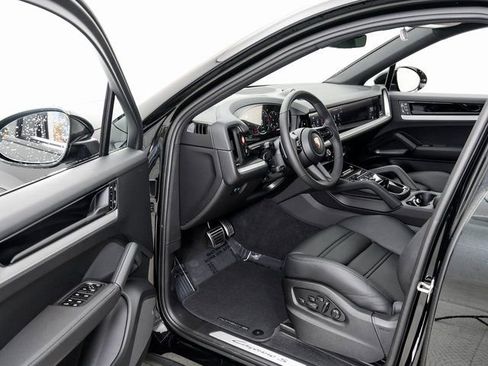New 2026 Porsche Cayenne S image 7