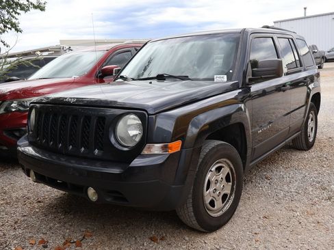 Used 2014 Jeep Patriot Sport AWD/4WD image 5