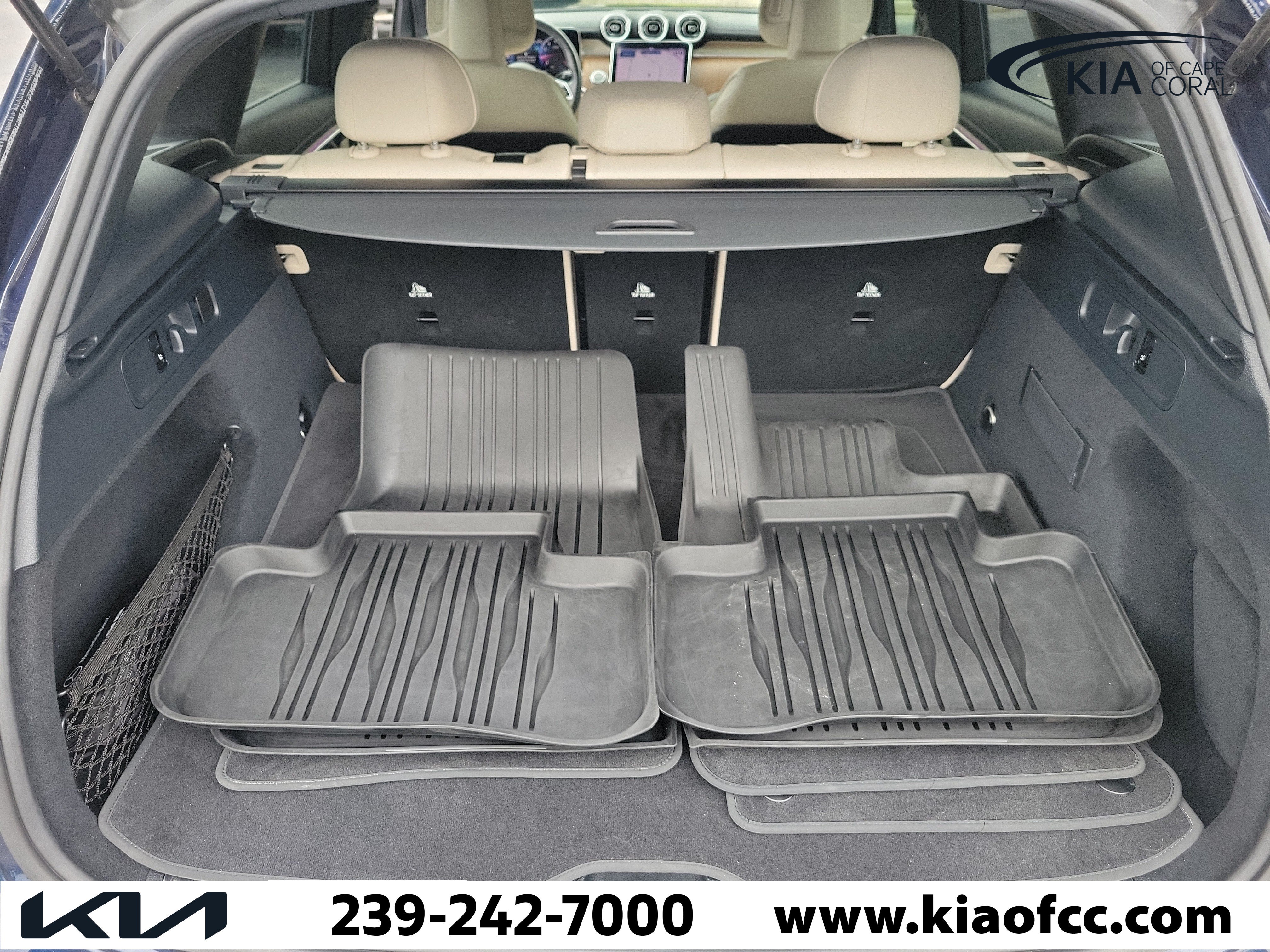 Used 2023 Mercedes-Benz GLC 300 4MATIC image 11