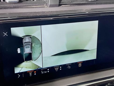 Certified 2024 GMC Sierra 1500 AT4 w/ Technology Package image 13