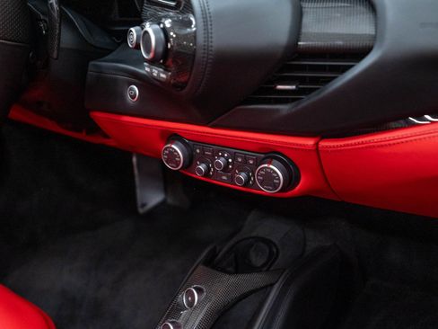 Used 2018 Ferrari 488 Spider RWD image 40