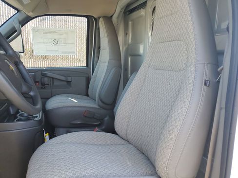 New 2025 Chevrolet Express 3500 w/ Power Convenience Package image 18