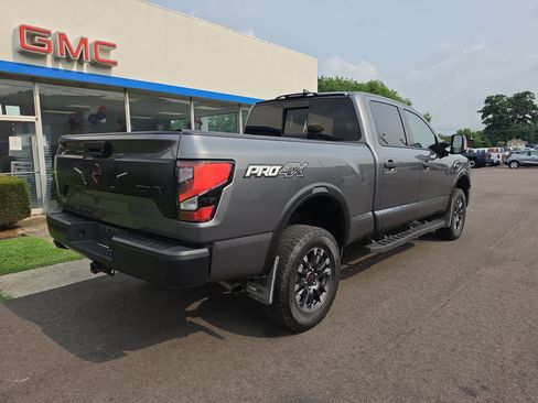 Used 2023 Nissan Titan PRO-4X AWD/4WD image 3