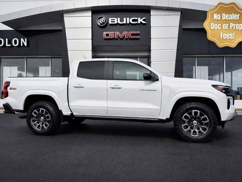 Used 2025 Chevrolet Colorado Z71 AWD/4WD image 1
