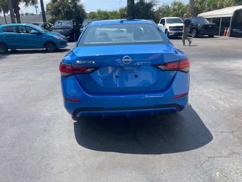 Used 2025 Nissan Sentra SV FWD image 4