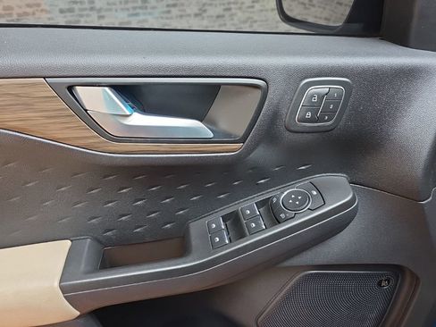 Used 2020 Ford Escape Titanium w/ Titanium Premium Package 2.0 image 27